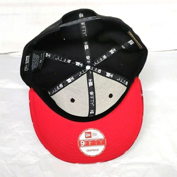 Chicago Bulls Snapback Hat - Picture 5 of 8